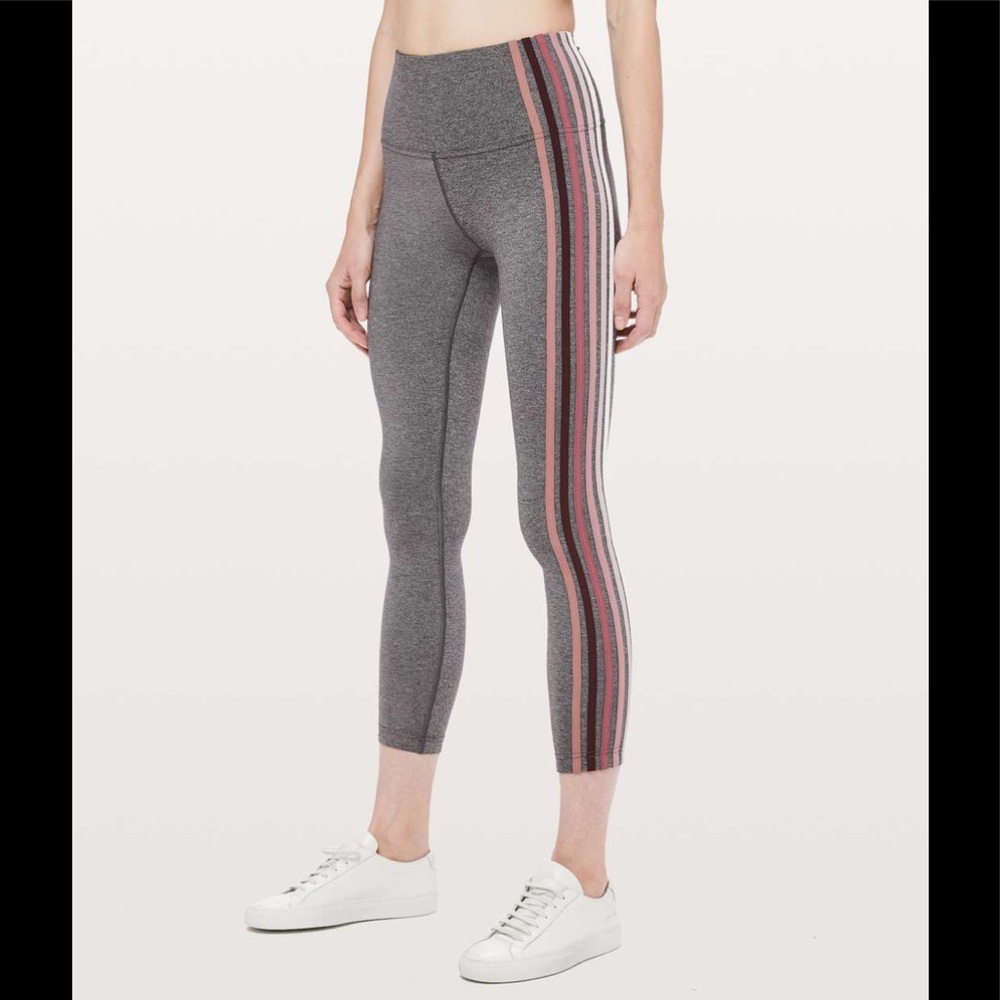 Lululemon Take a Hint 25” Leggings in Heathered Black! 💕